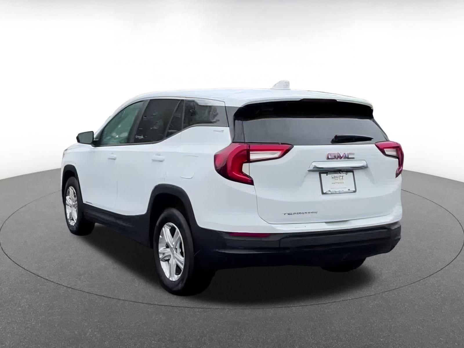 Thumbnail: 2024 GMC Terrain - 10