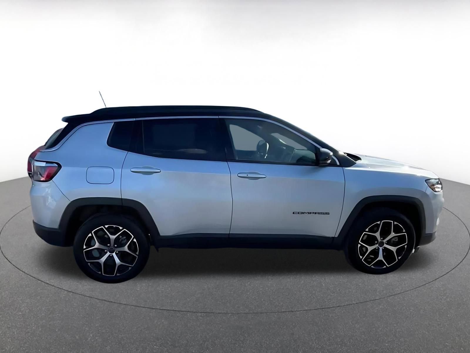 Thumbnail: 2025 Jeep Compass - 16