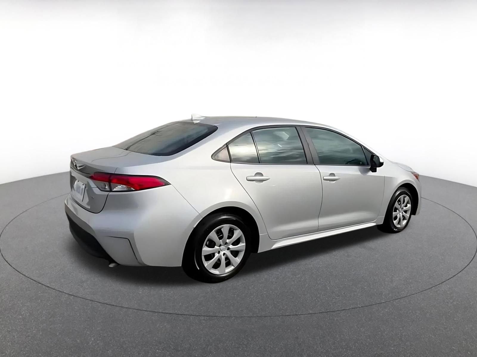 Thumbnail: 2025 Toyota Corolla - 15