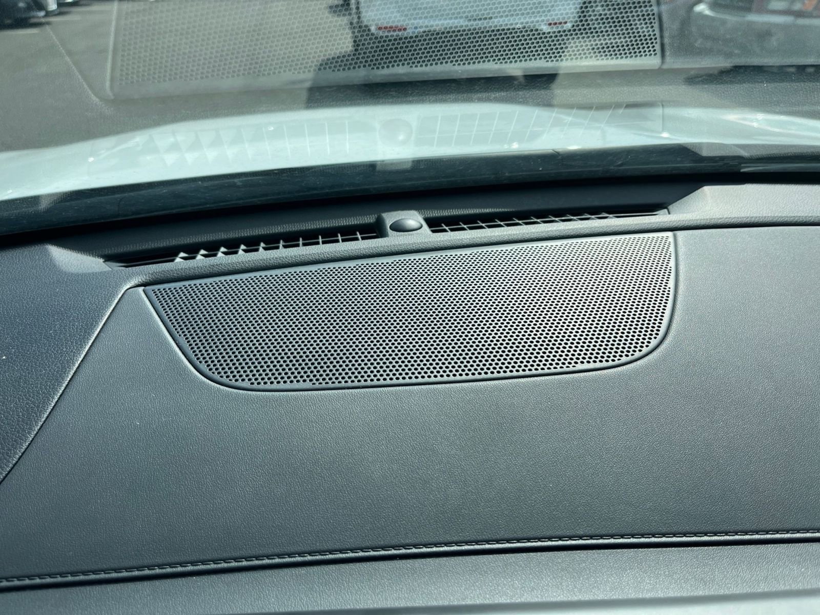 Thumbnail: 2025 Kia K5 - 17