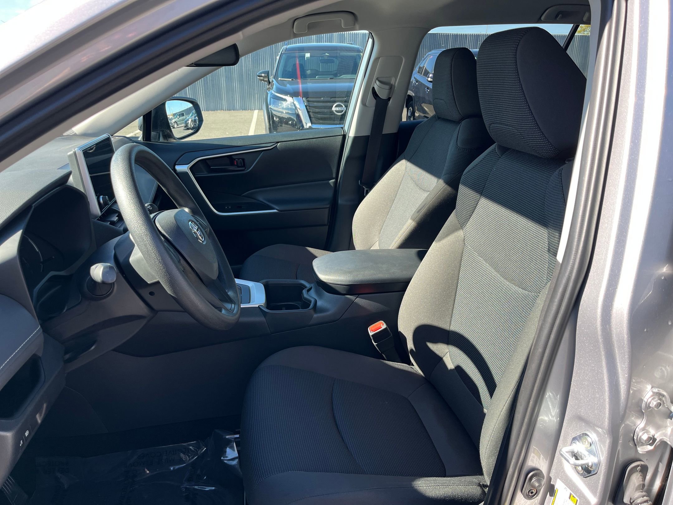 Thumbnail: 2025 Toyota RAV4 - 35