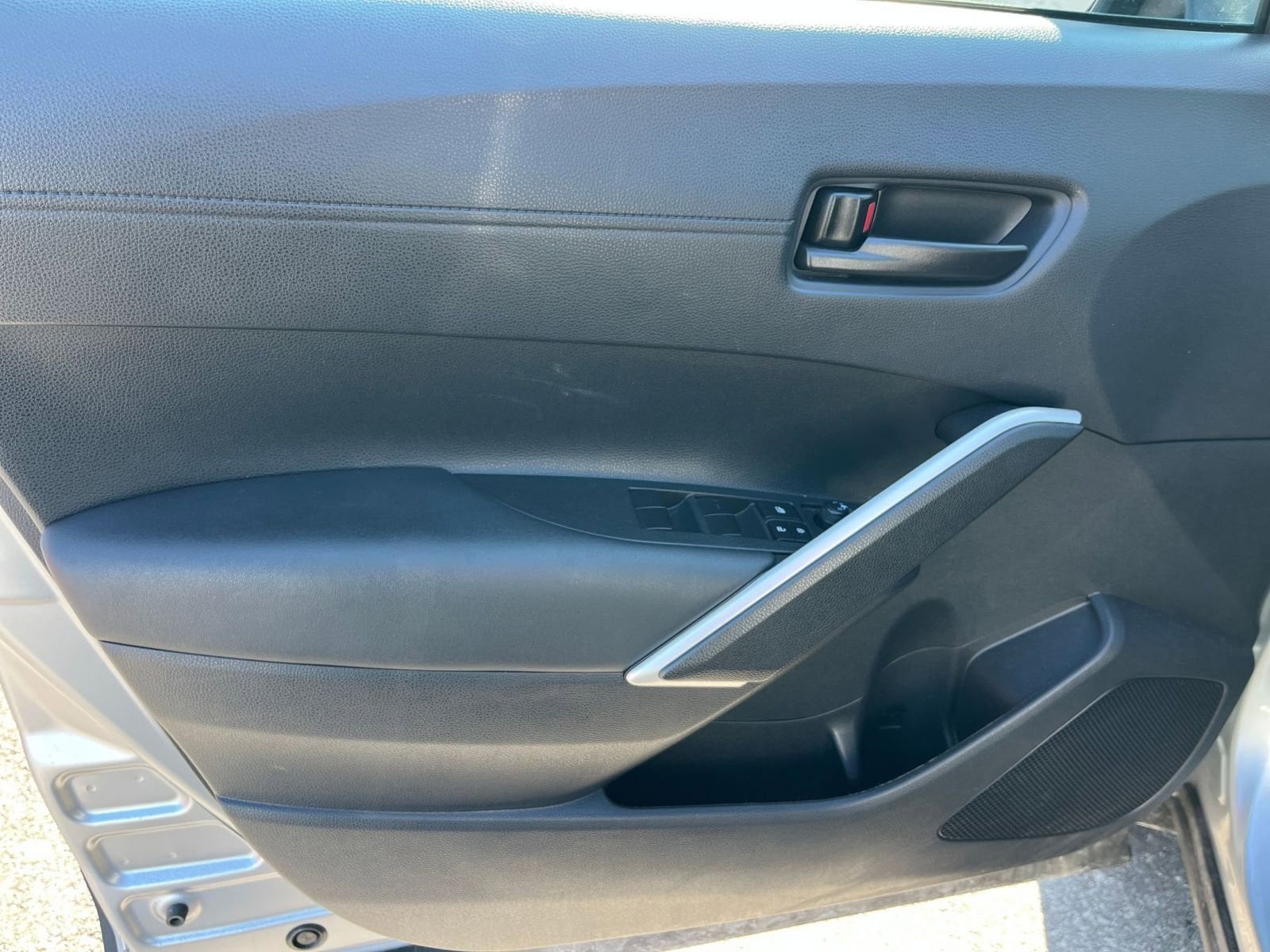 Thumbnail: 2025 Toyota Corolla Cross - 18