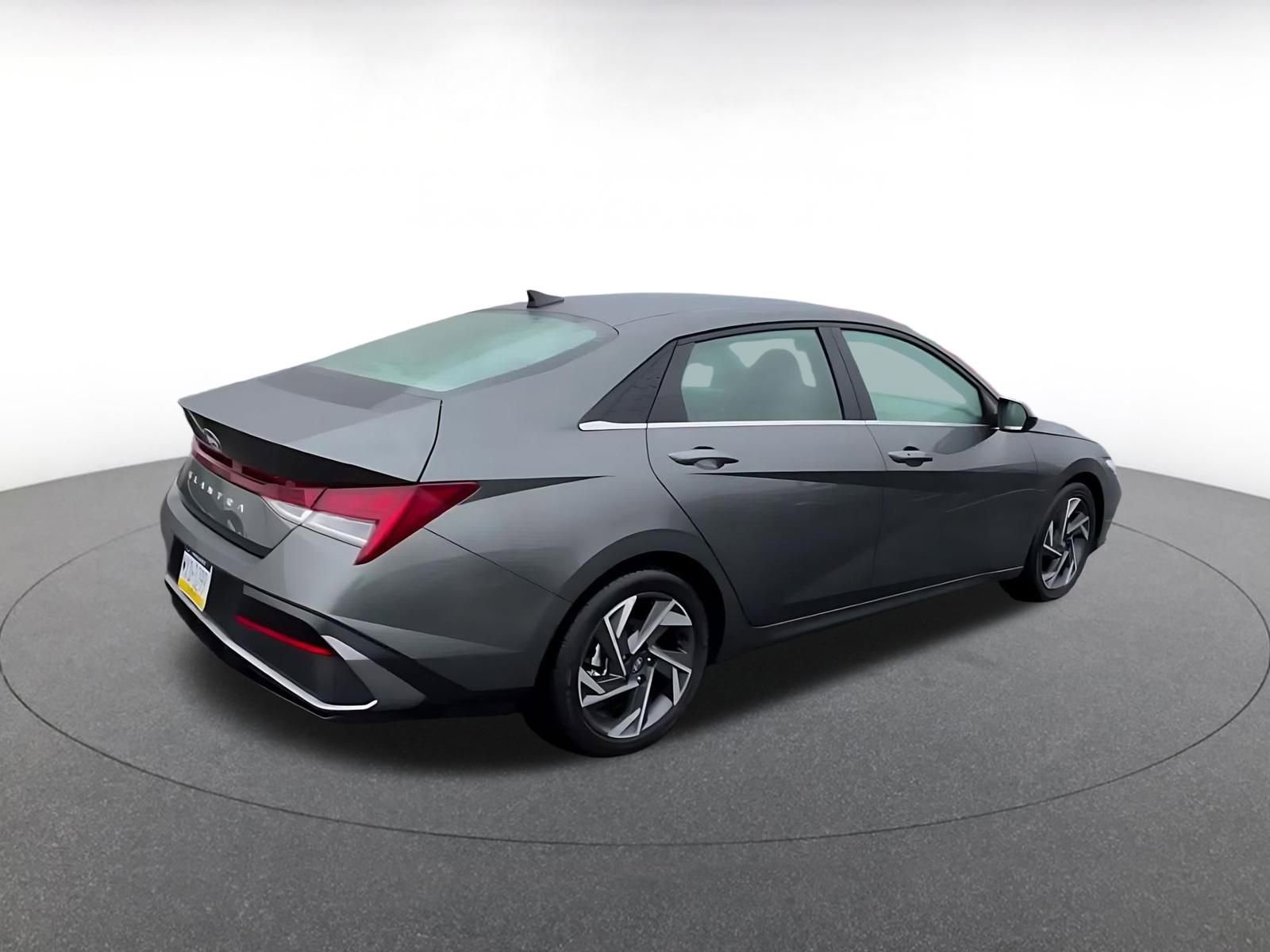 Thumbnail: 2025 Hyundai Elantra - 14