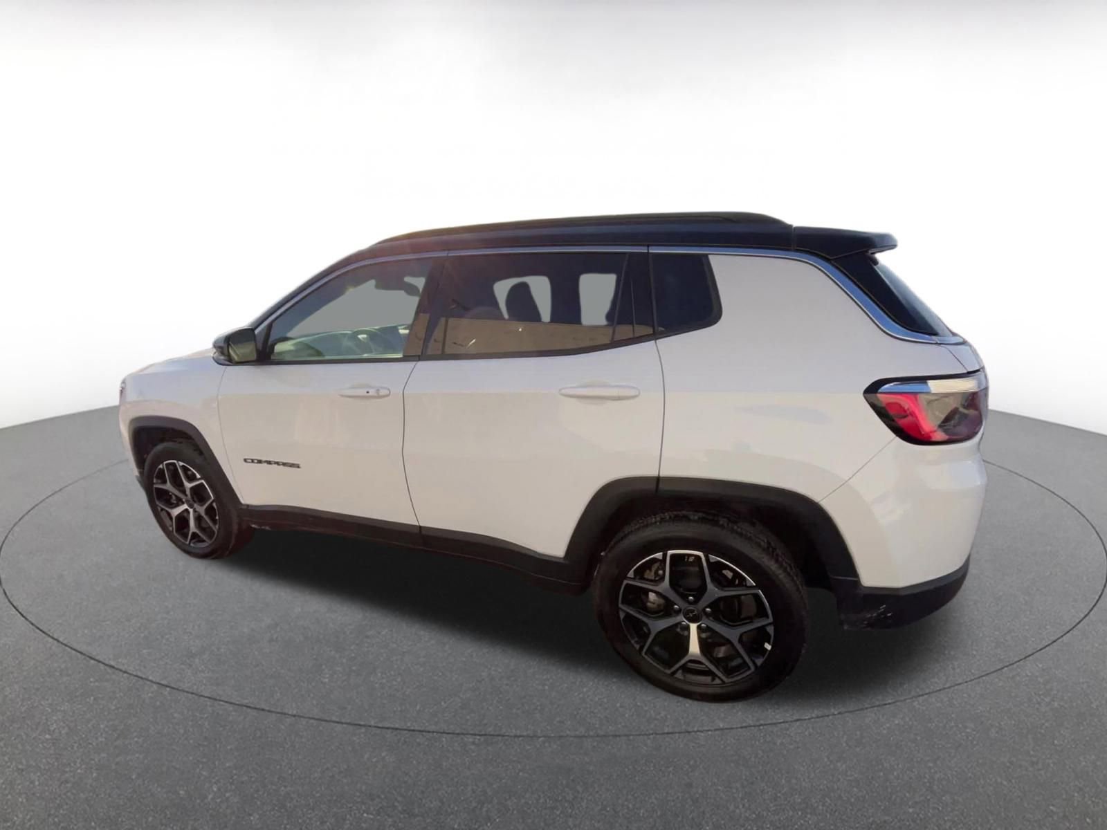 Thumbnail: 2025 Jeep Compass - 10