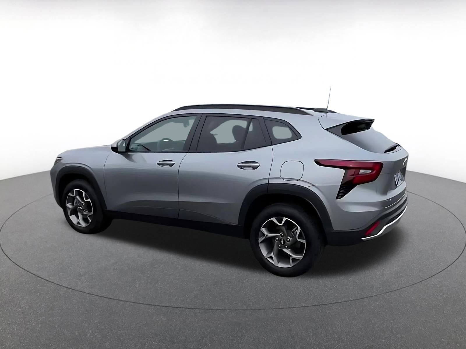 Thumbnail: 2025 Chevrolet Trax - 9