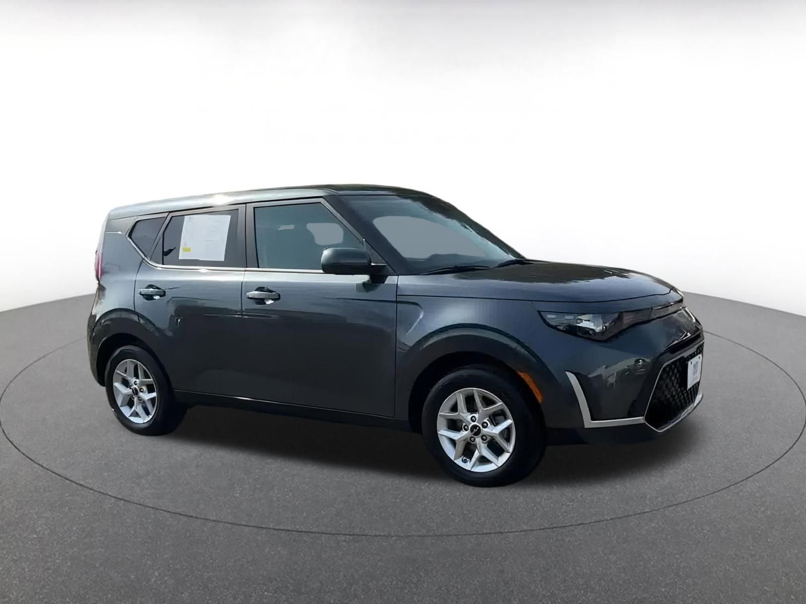 2024 Kia Soul LX 2
