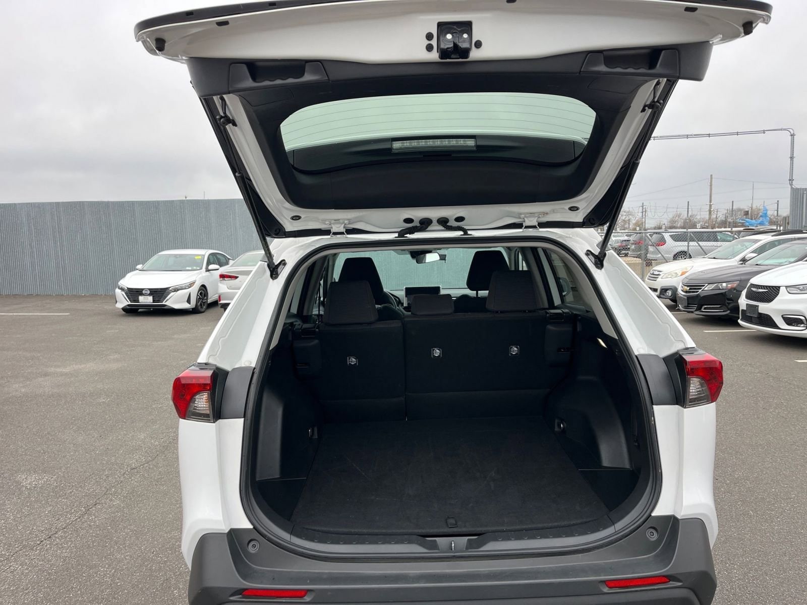 Thumbnail: 2025 Toyota RAV4 - 30