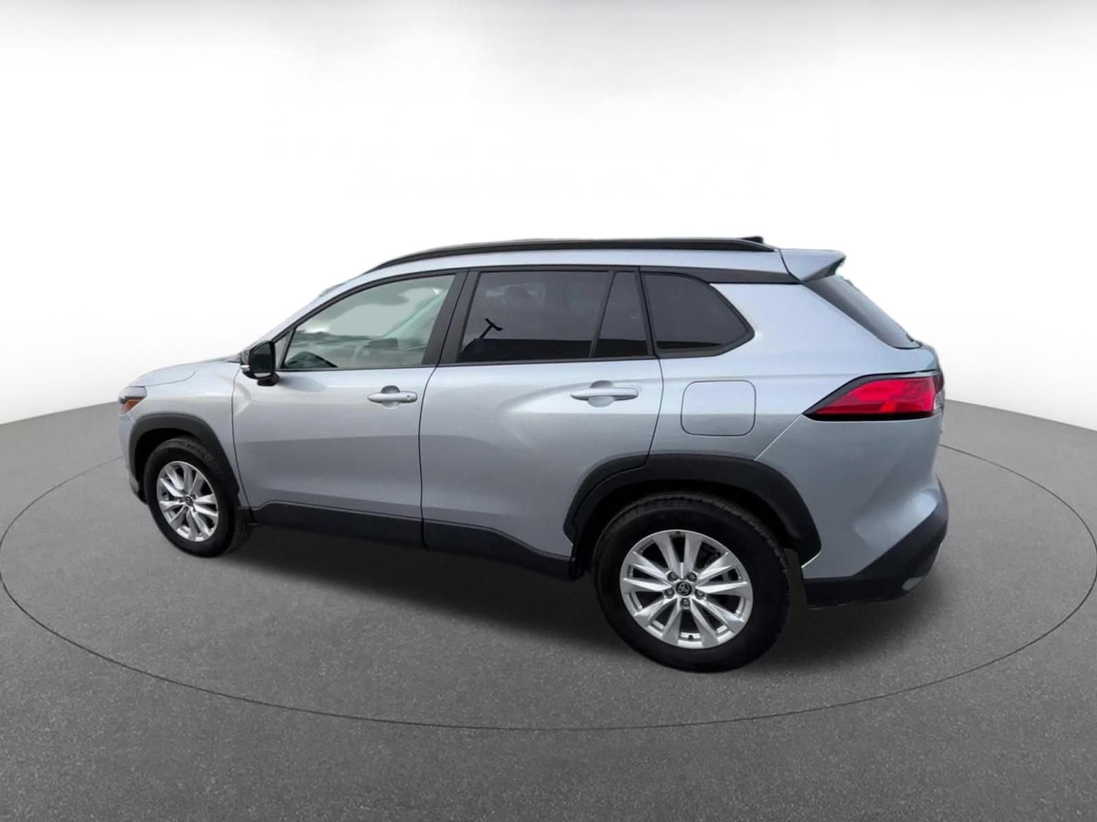 Thumbnail: 2025 Toyota Corolla Cross - 10