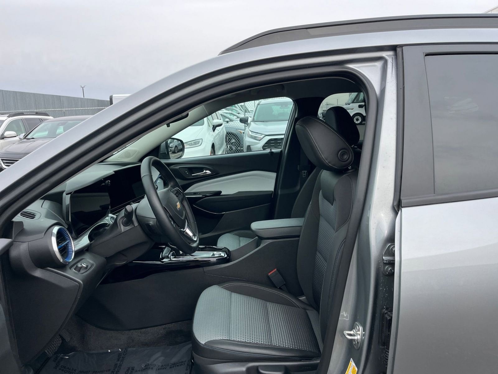 Thumbnail: 2025 Chevrolet Trax - 25