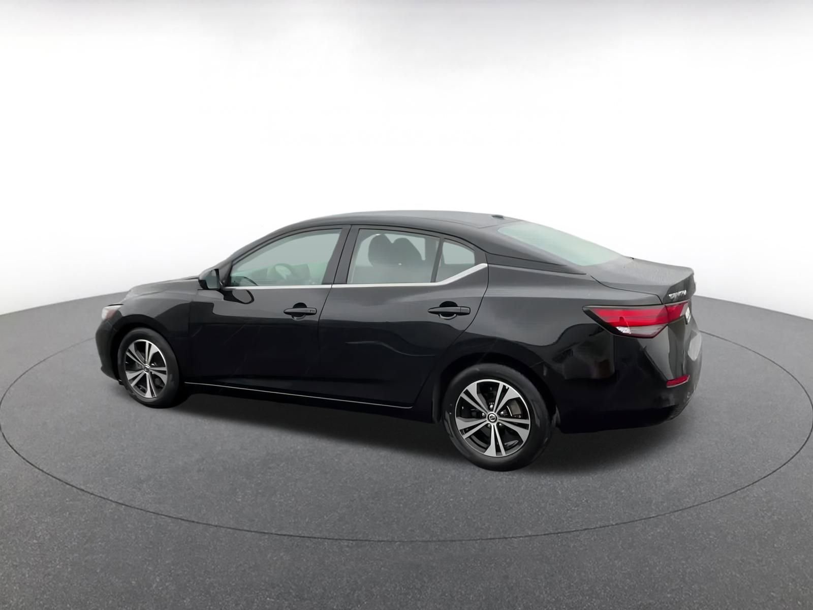 Thumbnail: 2023 Nissan Sentra - 10