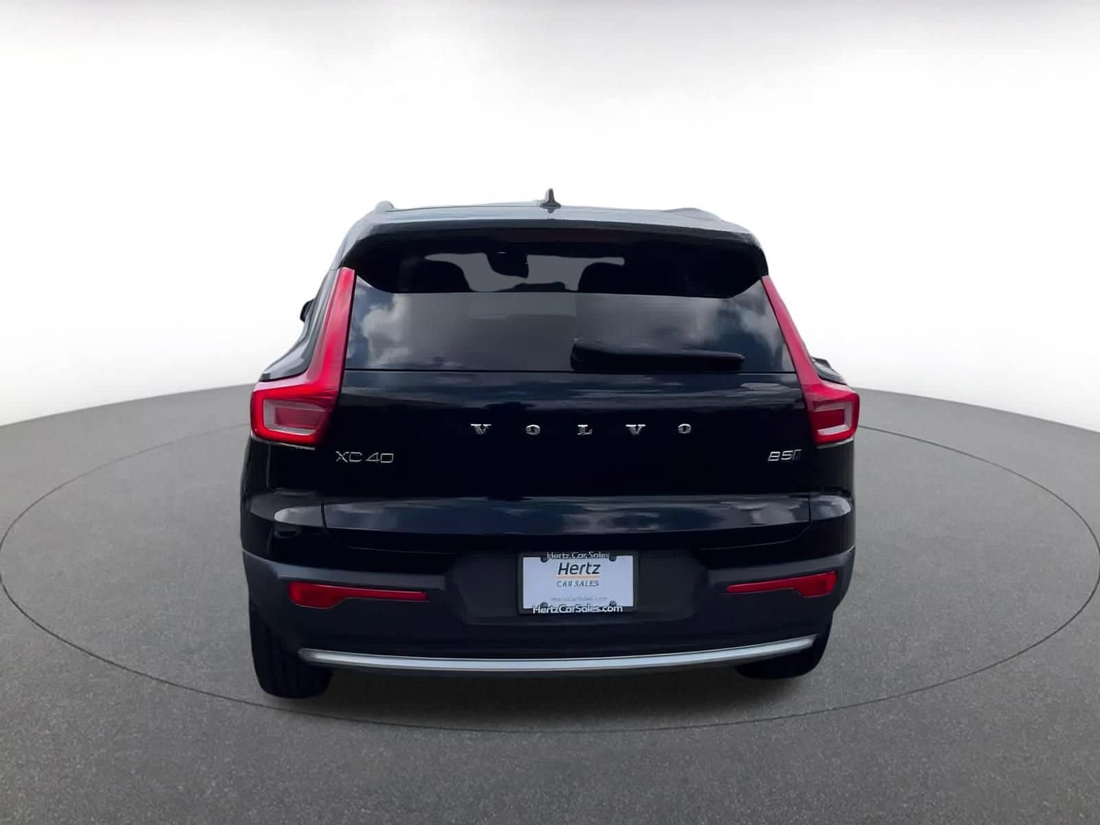 Thumbnail: 2024 Volvo XC40 - 12