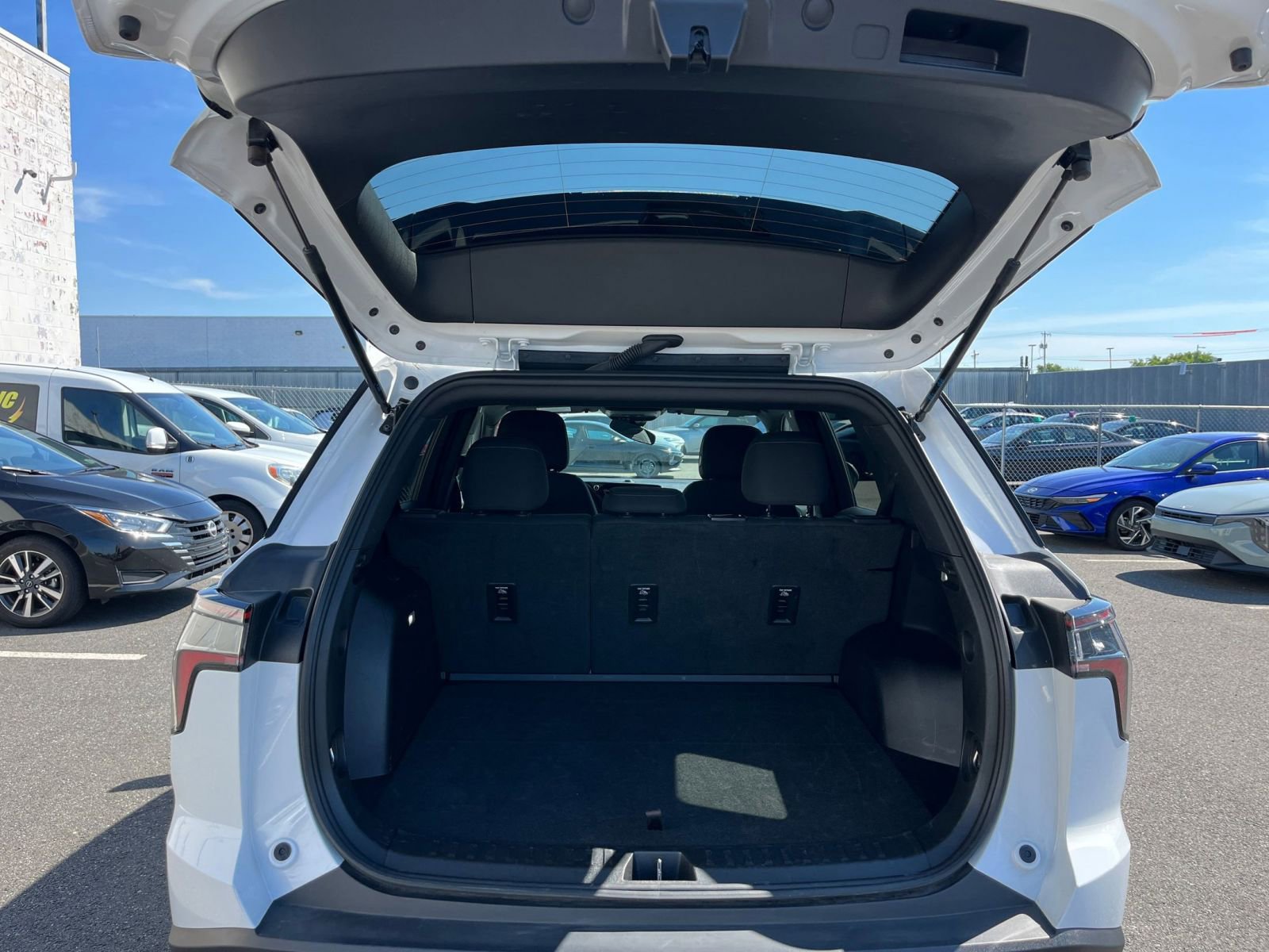 Thumbnail: 2025 Chevrolet Equinox - 31