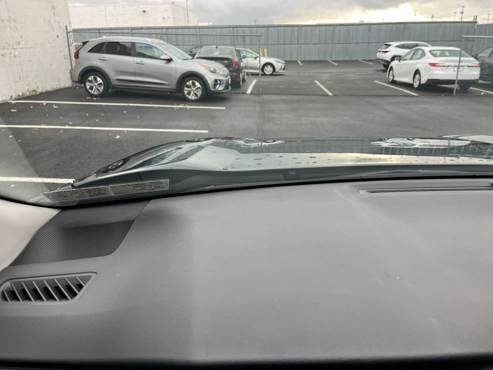 Thumbnail: 2025 Toyota RAV4 - 33