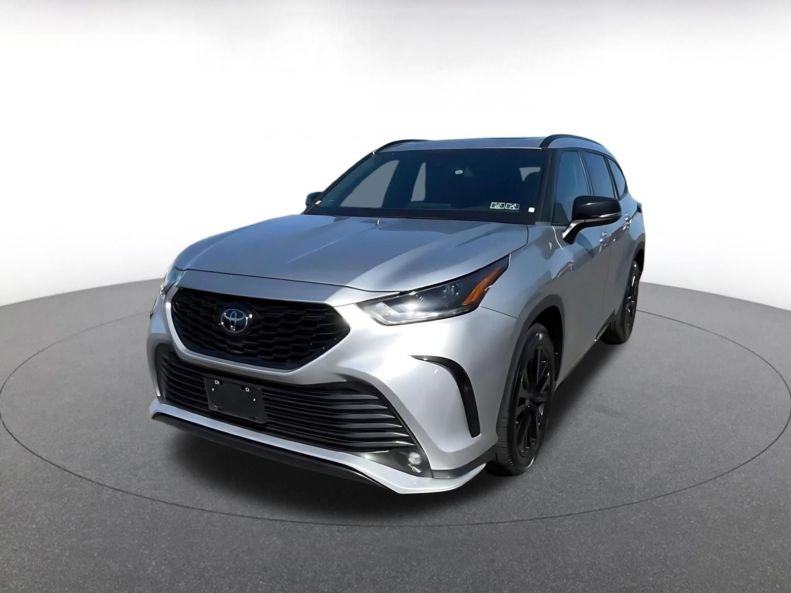 Thumbnail: 2024 Toyota Highlander - 4