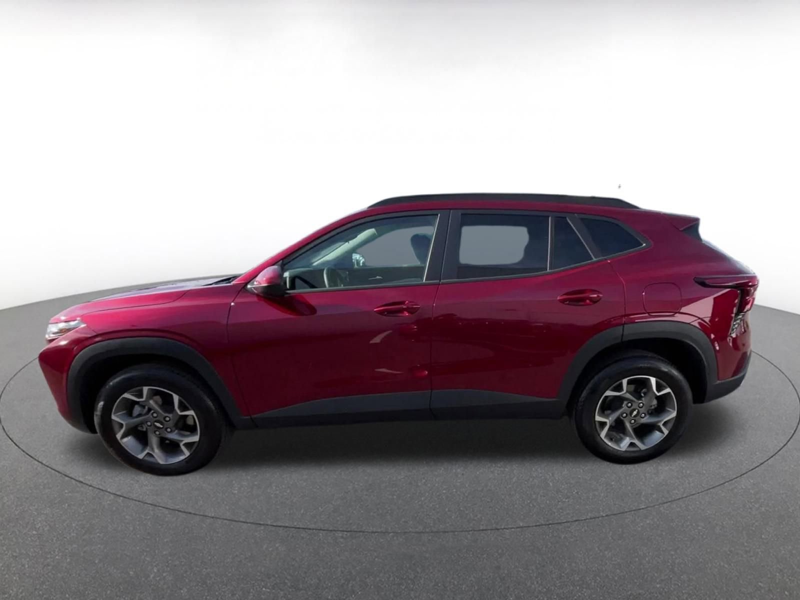 Thumbnail: 2025 Chevrolet Trax - 8