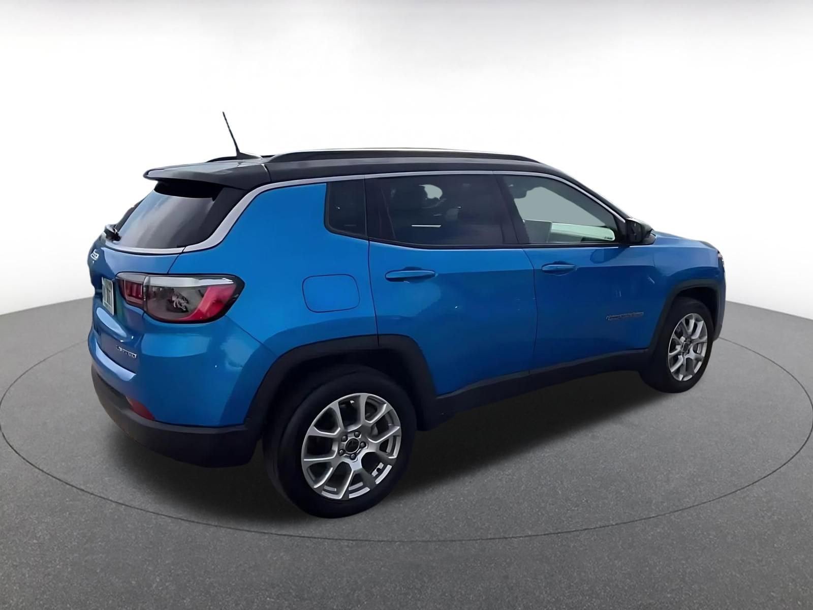 Thumbnail: 2025 Jeep Compass - 14