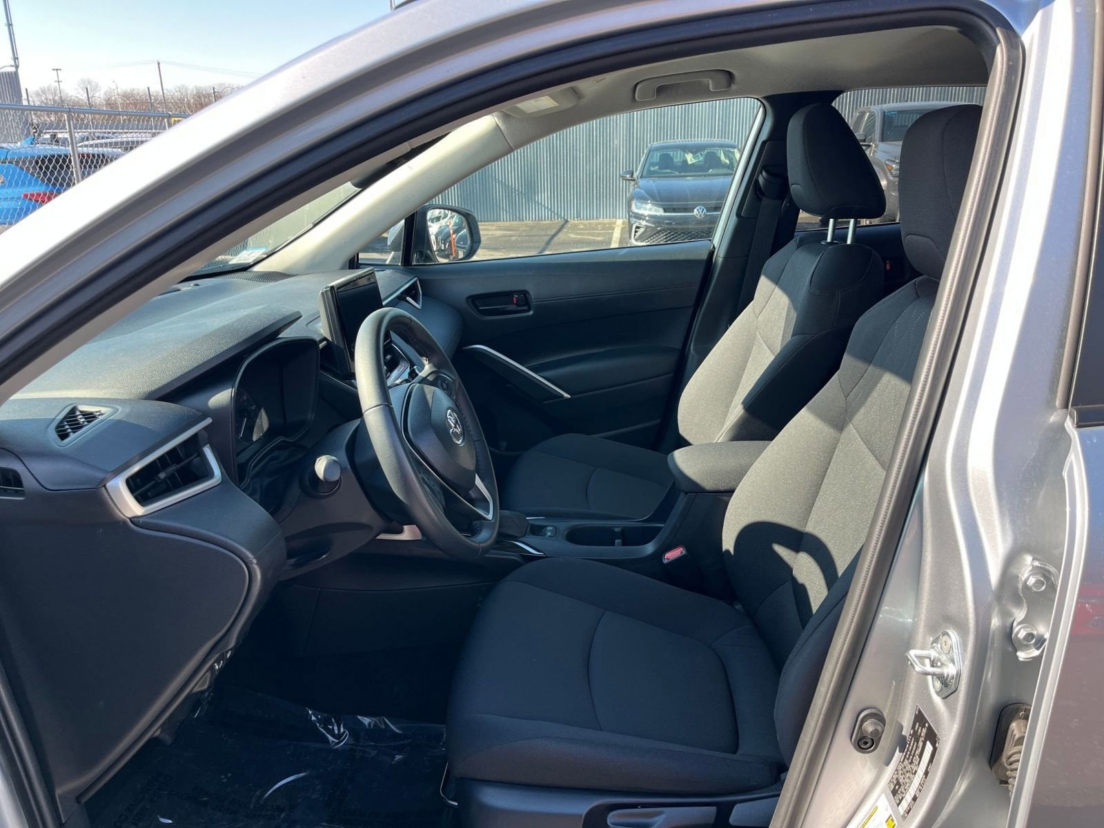 Thumbnail: 2025 Toyota Corolla Cross - 25