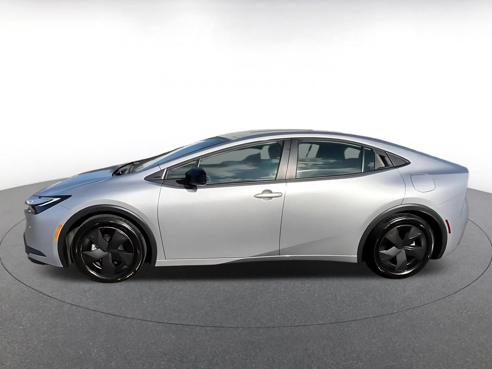 Thumbnail: 2025 Toyota Prius - 8