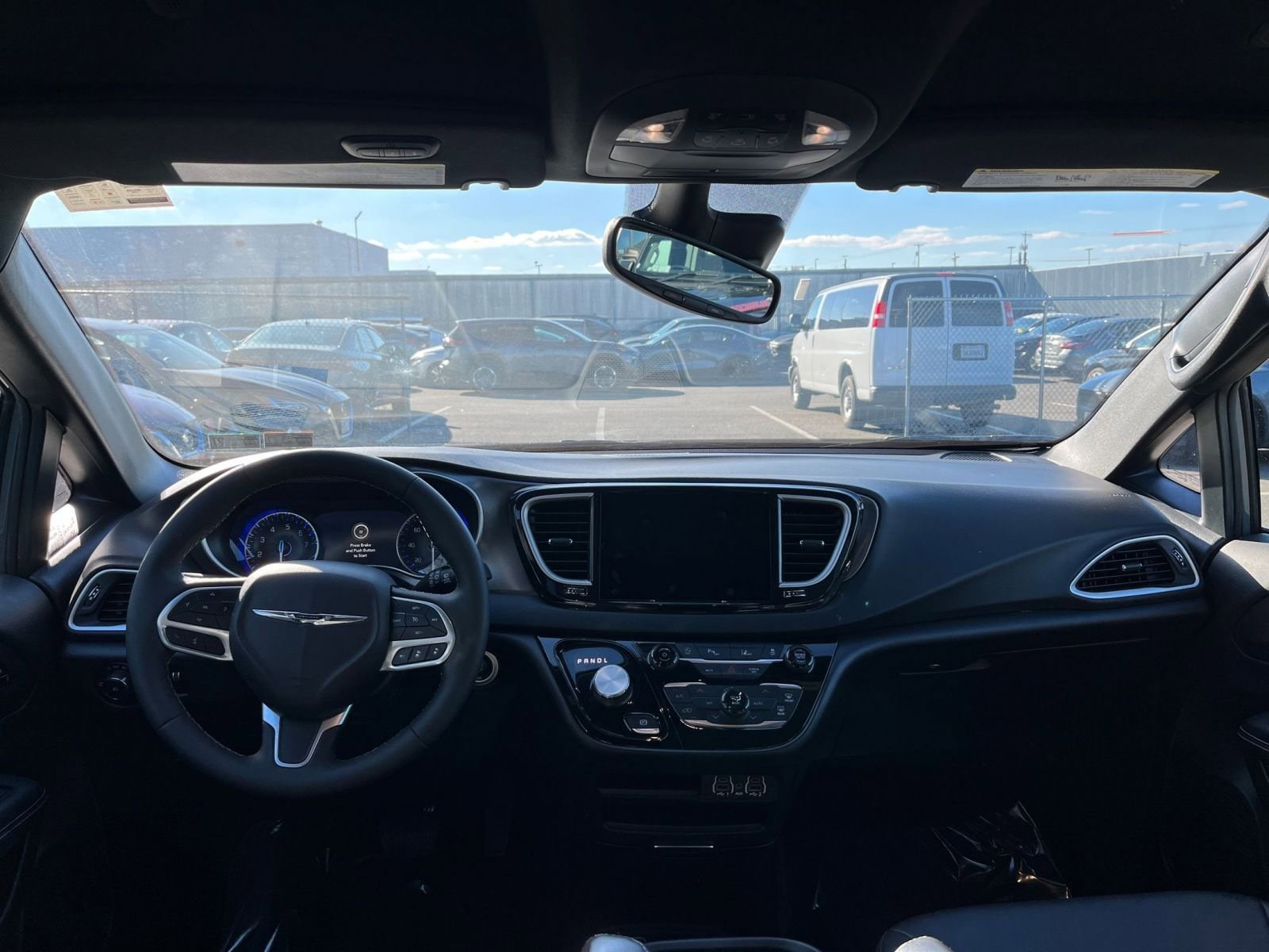 Thumbnail: 2025 Chrysler Pacifica - 33