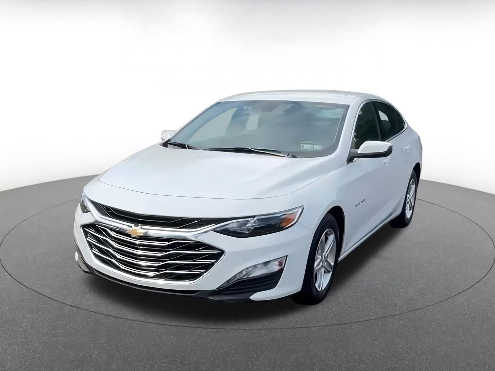 Thumbnail: 2024 Chevrolet Malibu - 6