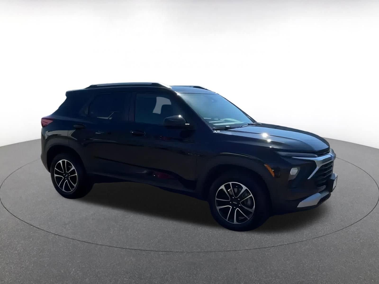 Thumbnail: 2025 Chevrolet TrailBlazer - 2