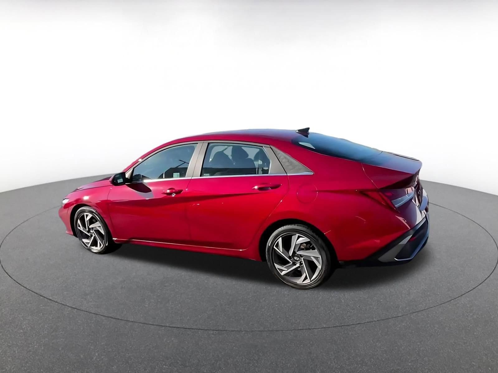 Thumbnail: 2025 Hyundai Elantra - 10