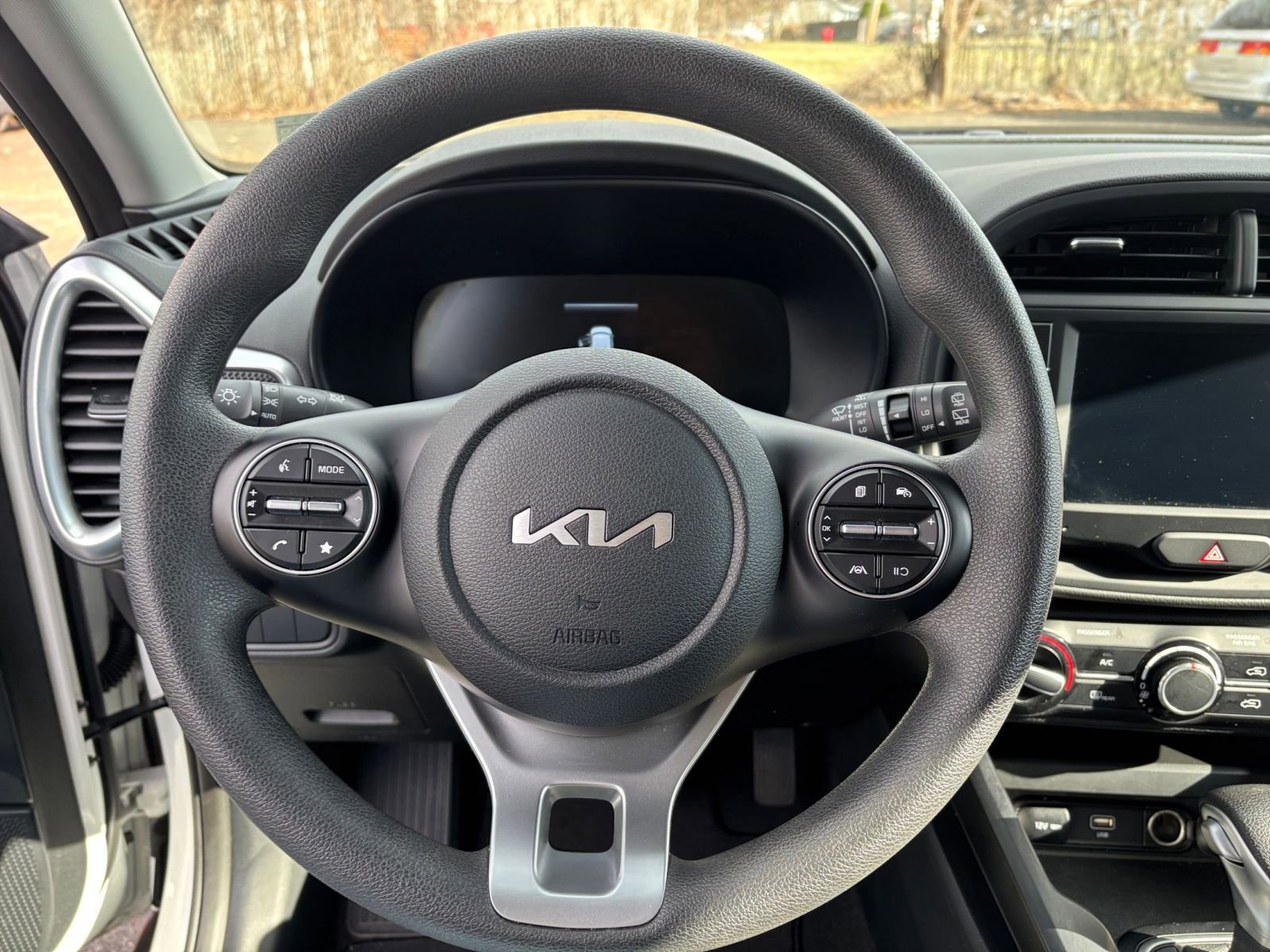2024 Kia Soul LX 33