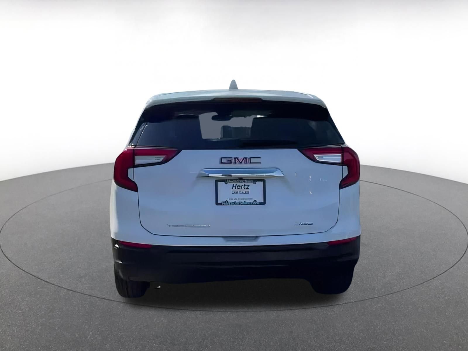 2024 GMC Terrain SLE 12