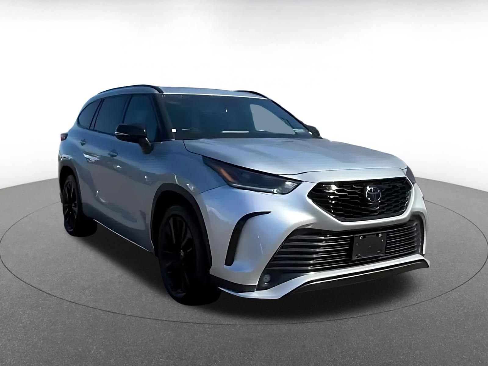 Thumbnail: 2024 Toyota Highlander - 2