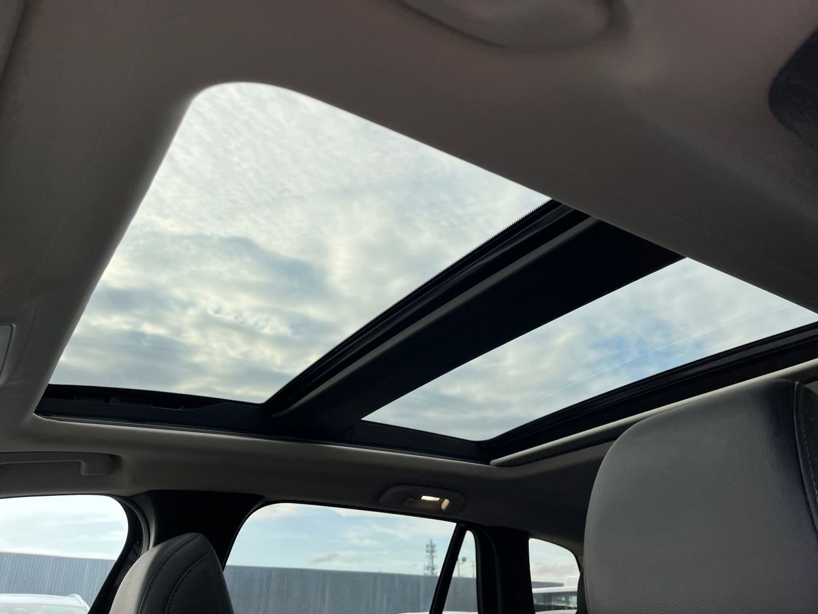 Thumbnail: 2025 Mazda CX-50 - 30