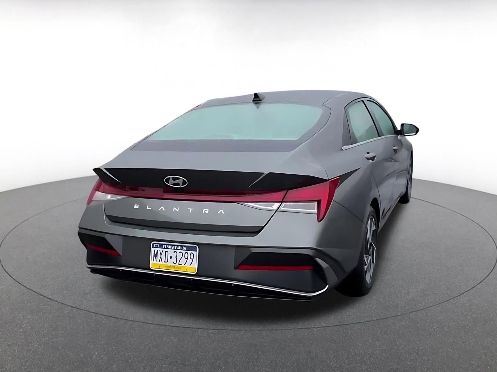 Thumbnail: 2025 Hyundai Elantra - 15