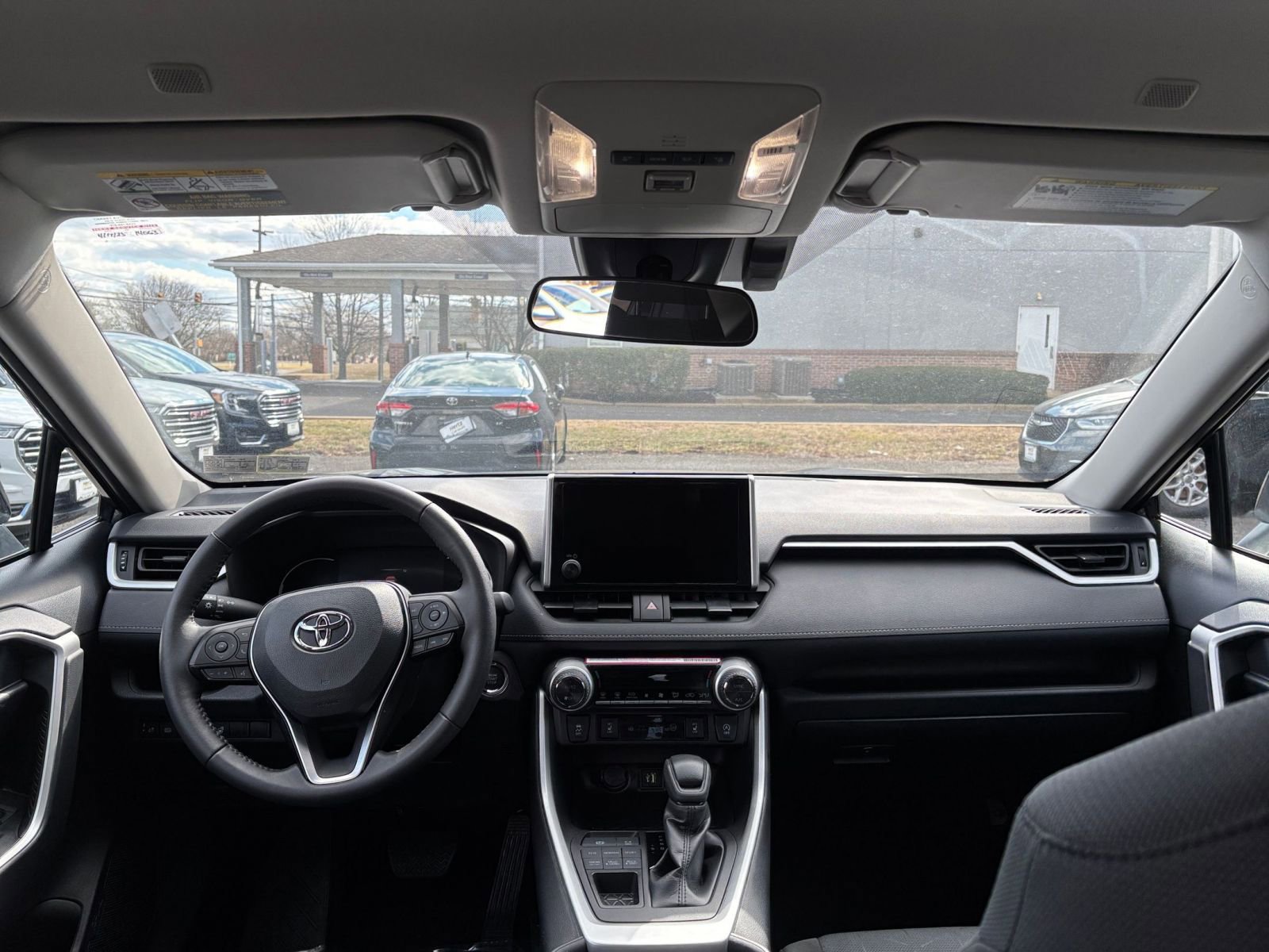 2024 Toyota RAV4 XLE 33