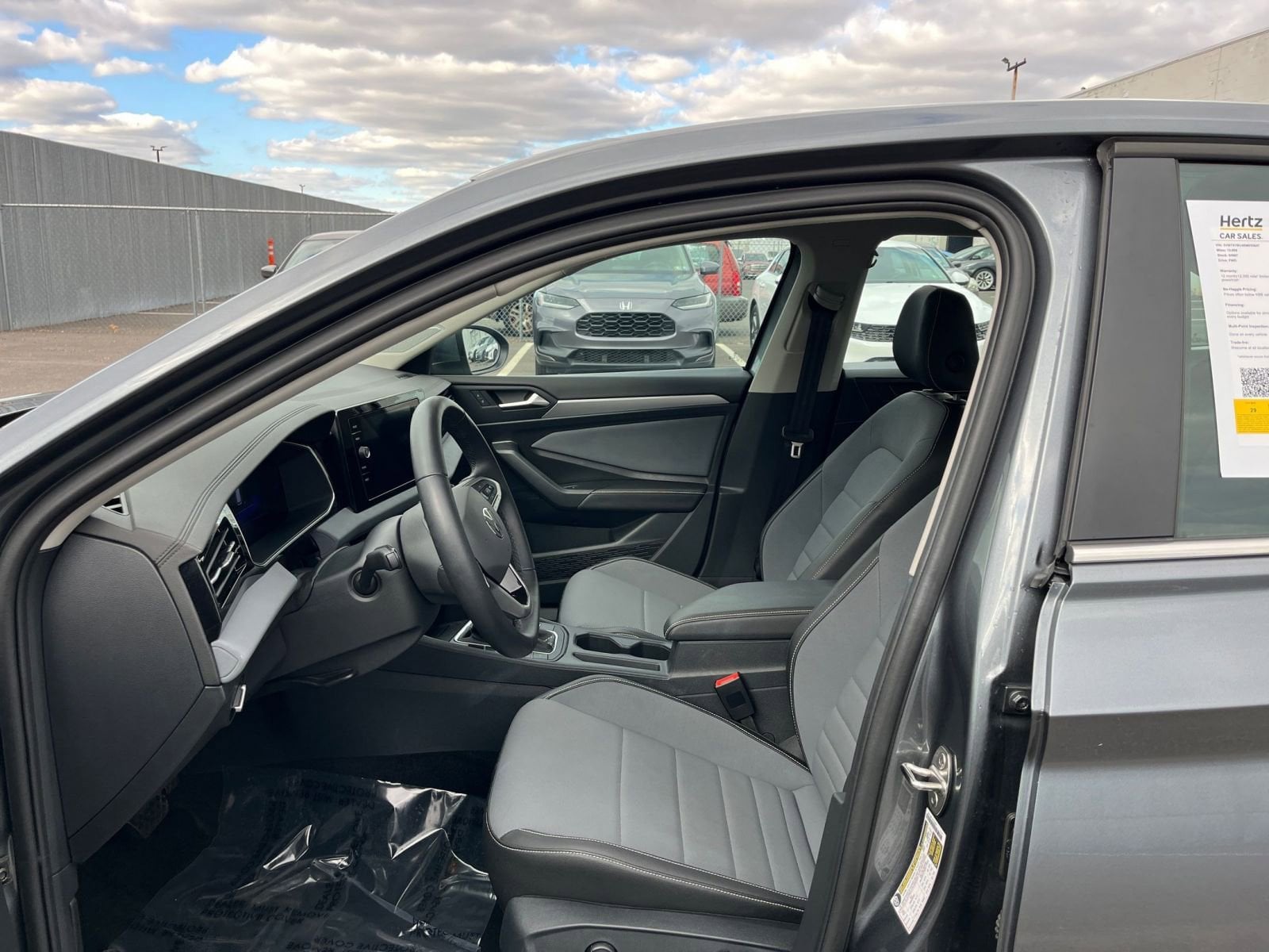 Thumbnail: 2025 Volkswagen Jetta - 25