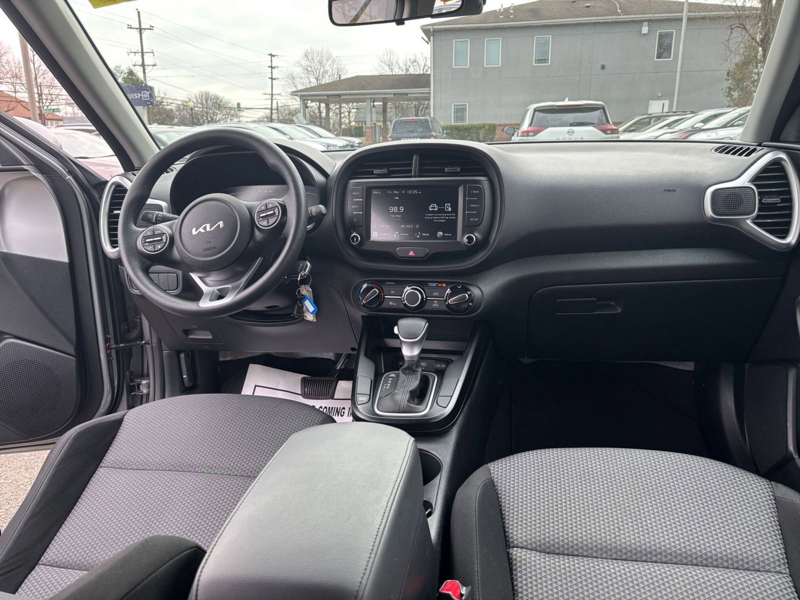 2023 Kia Soul LX 18
