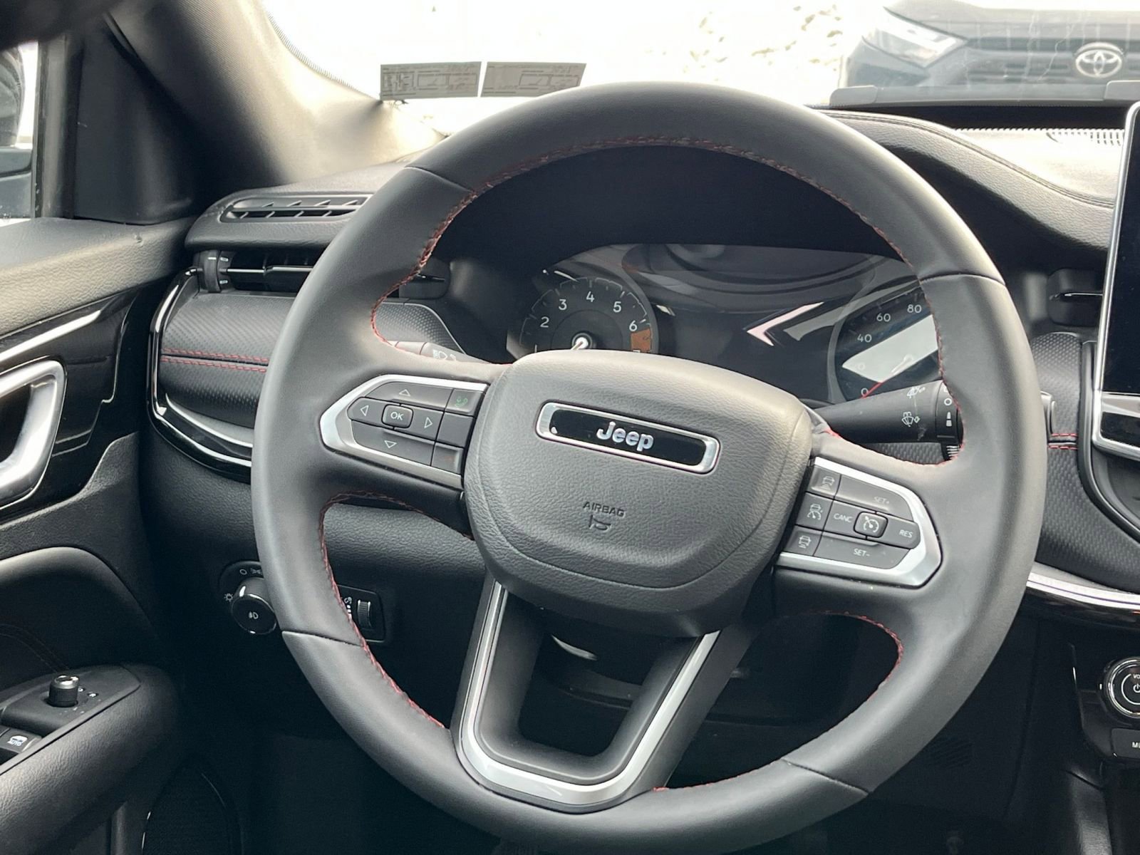 Thumbnail: 2025 Jeep Compass - 27