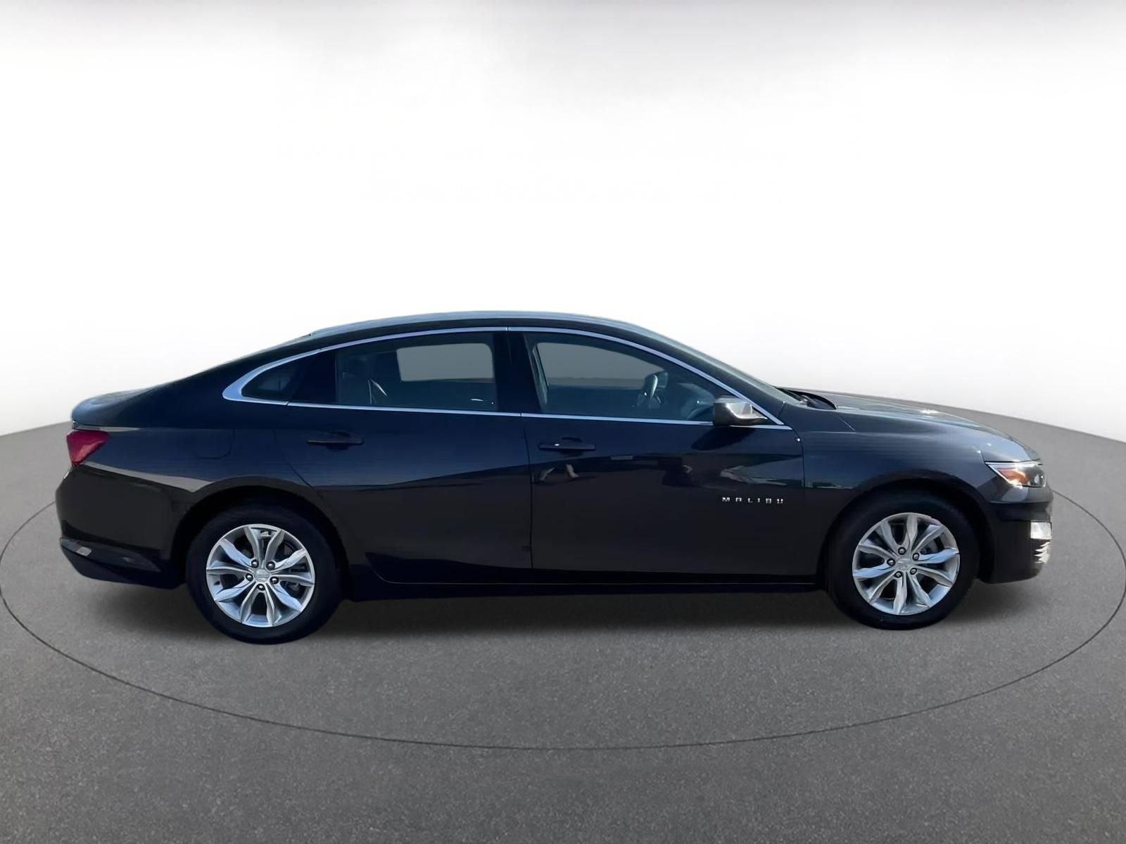 Thumbnail: 2023 Chevrolet Malibu - 16