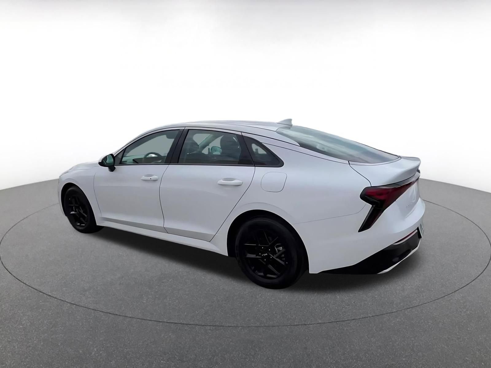 Thumbnail: 2025 Kia K5 - 11