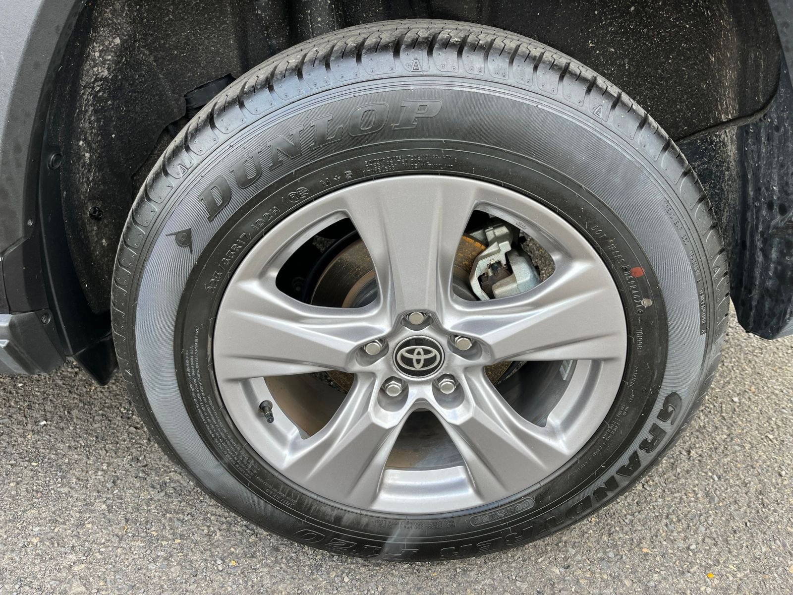 Thumbnail: 2025 Toyota RAV4 - 30