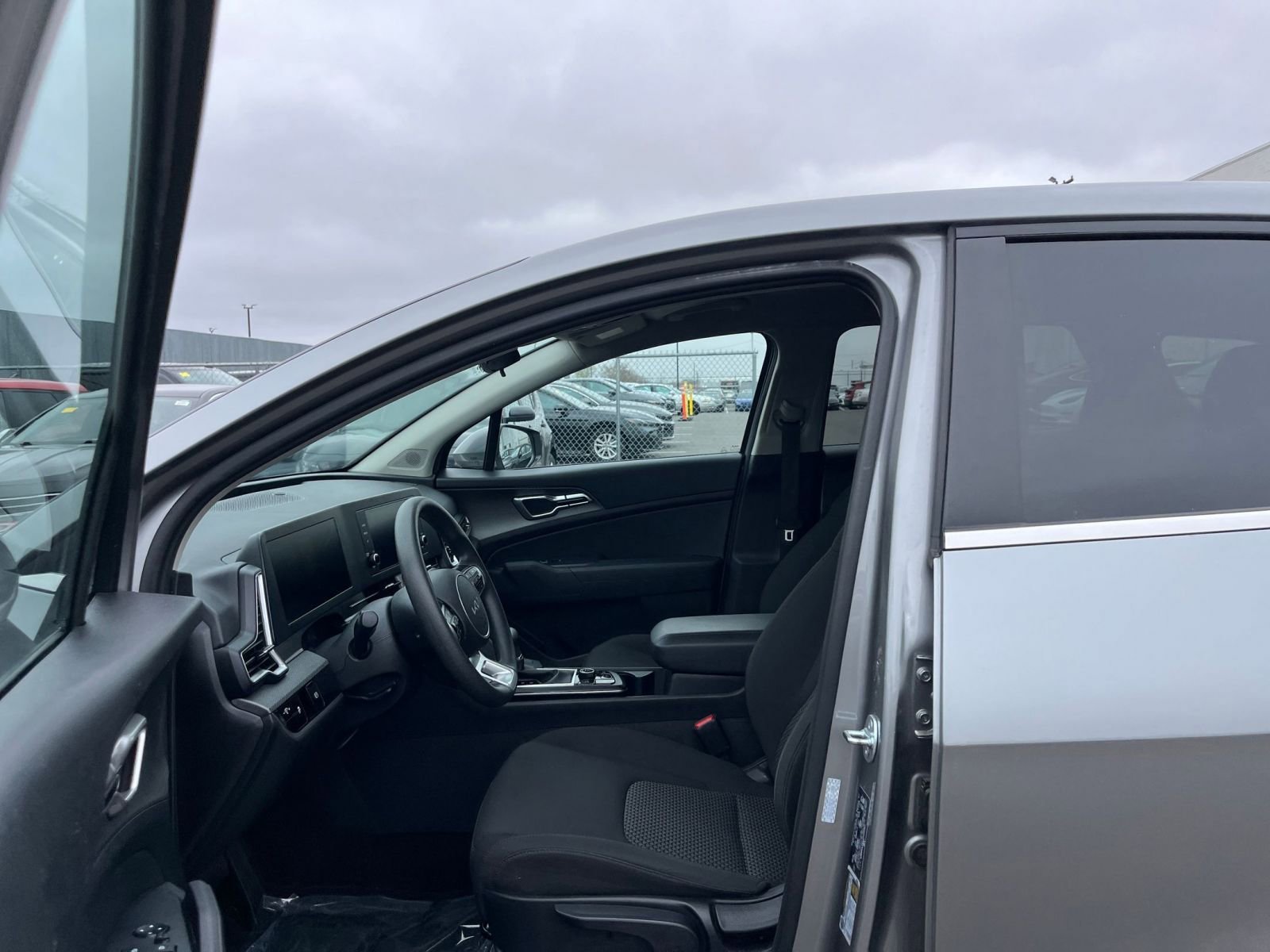 Thumbnail: 2025 Kia Sportage - 25