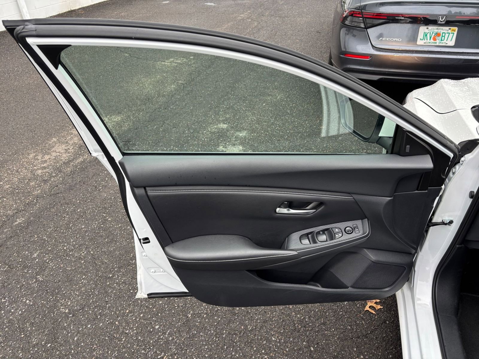 2024 Nissan Sentra SV 20