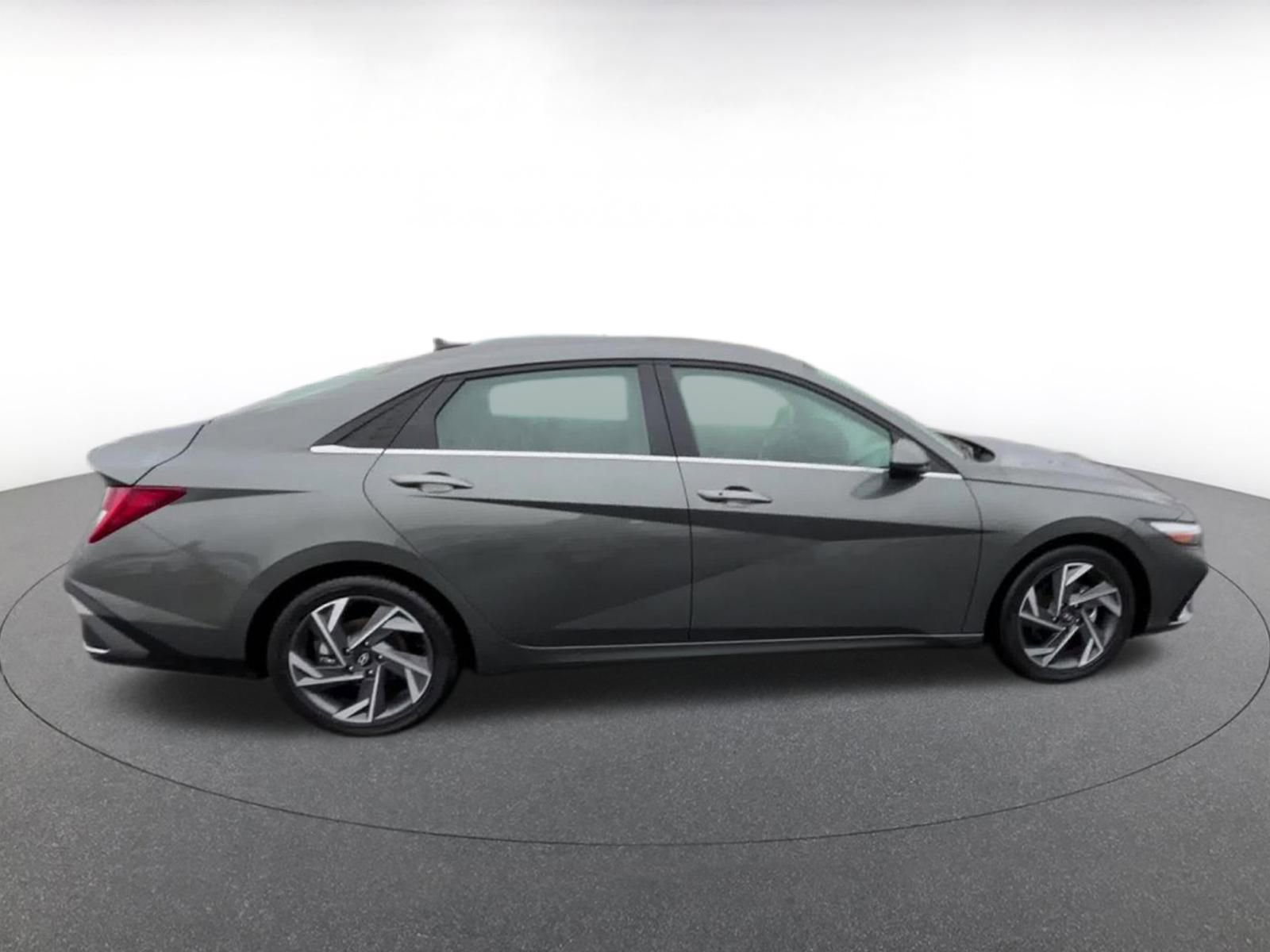 Thumbnail: 2025 Hyundai Elantra - 16