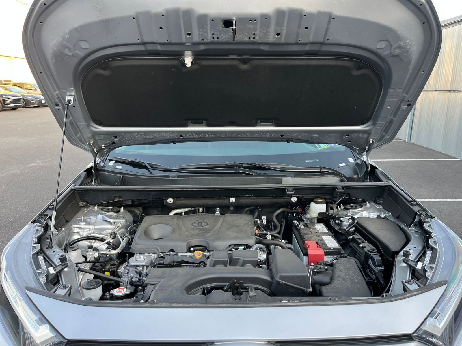 Thumbnail: 2025 Toyota RAV4 - 32