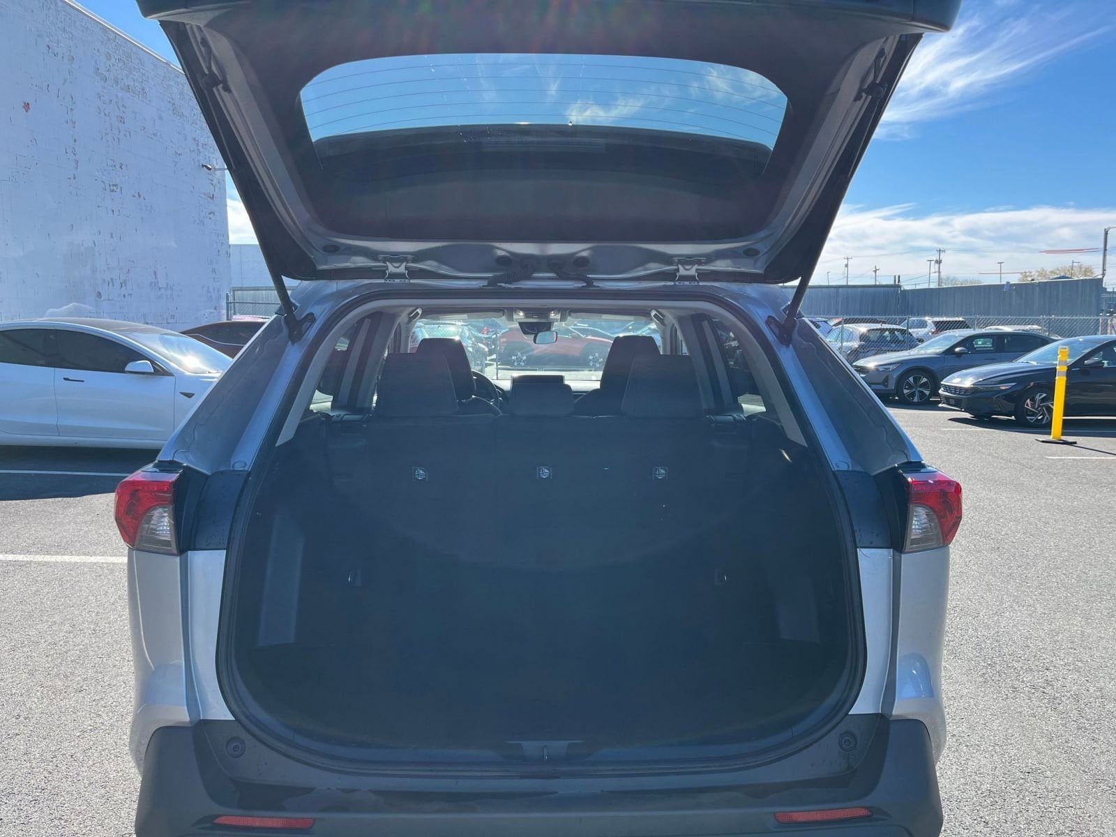 Thumbnail: 2025 Toyota RAV4 - 30