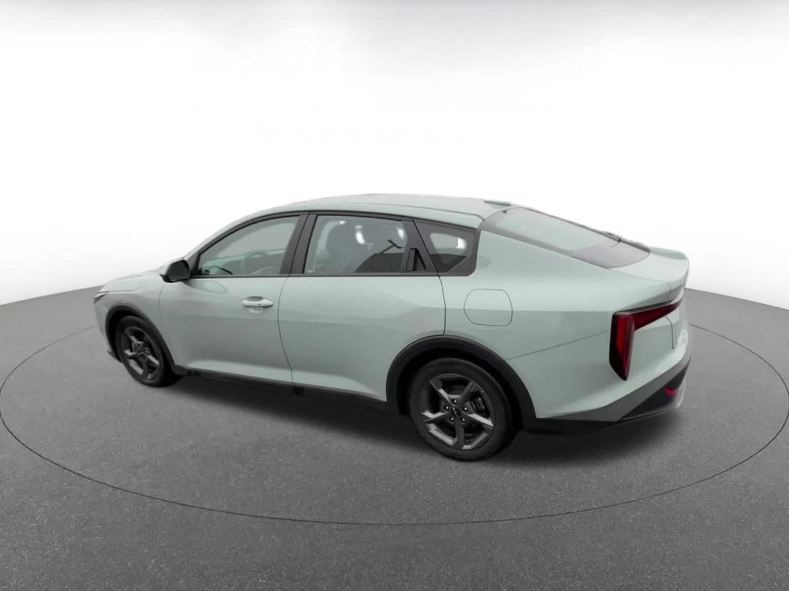 Thumbnail: 2025 Kia K4 - 10