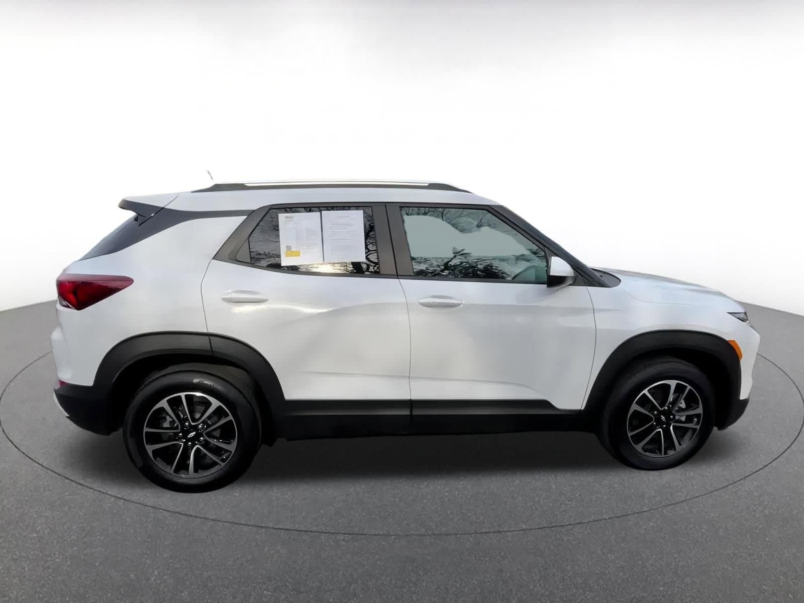 Thumbnail: 2025 Chevrolet TrailBlazer - 16