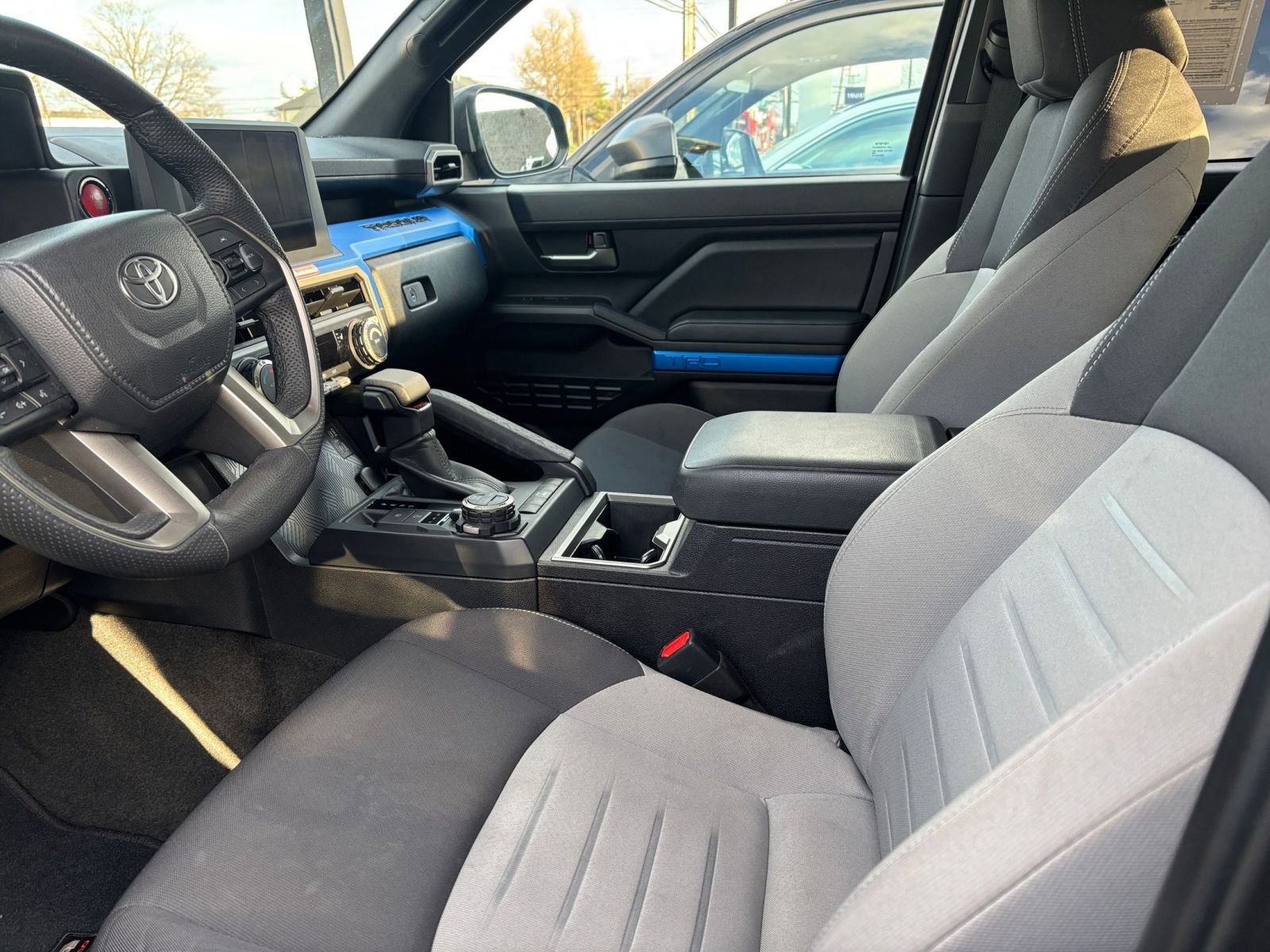 Thumbnail: 2025 Toyota Tacoma - 25