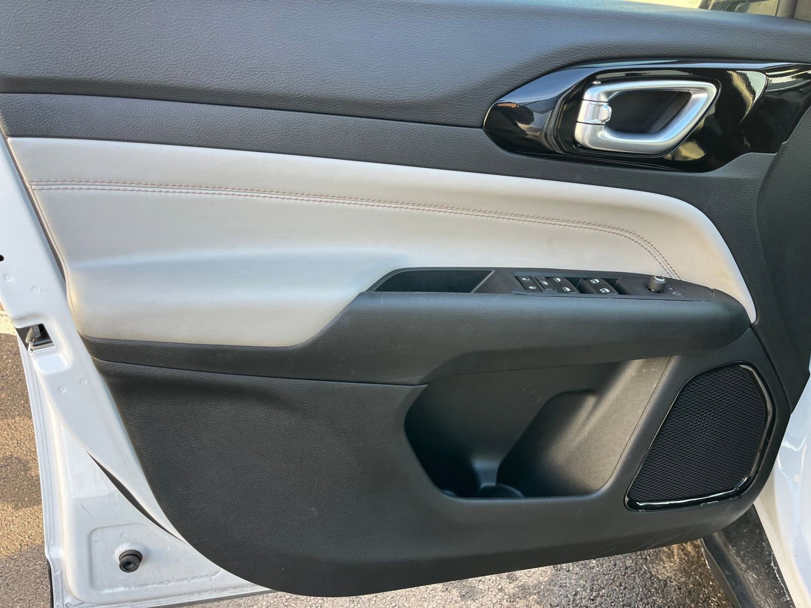 Thumbnail: 2025 Jeep Compass - 18