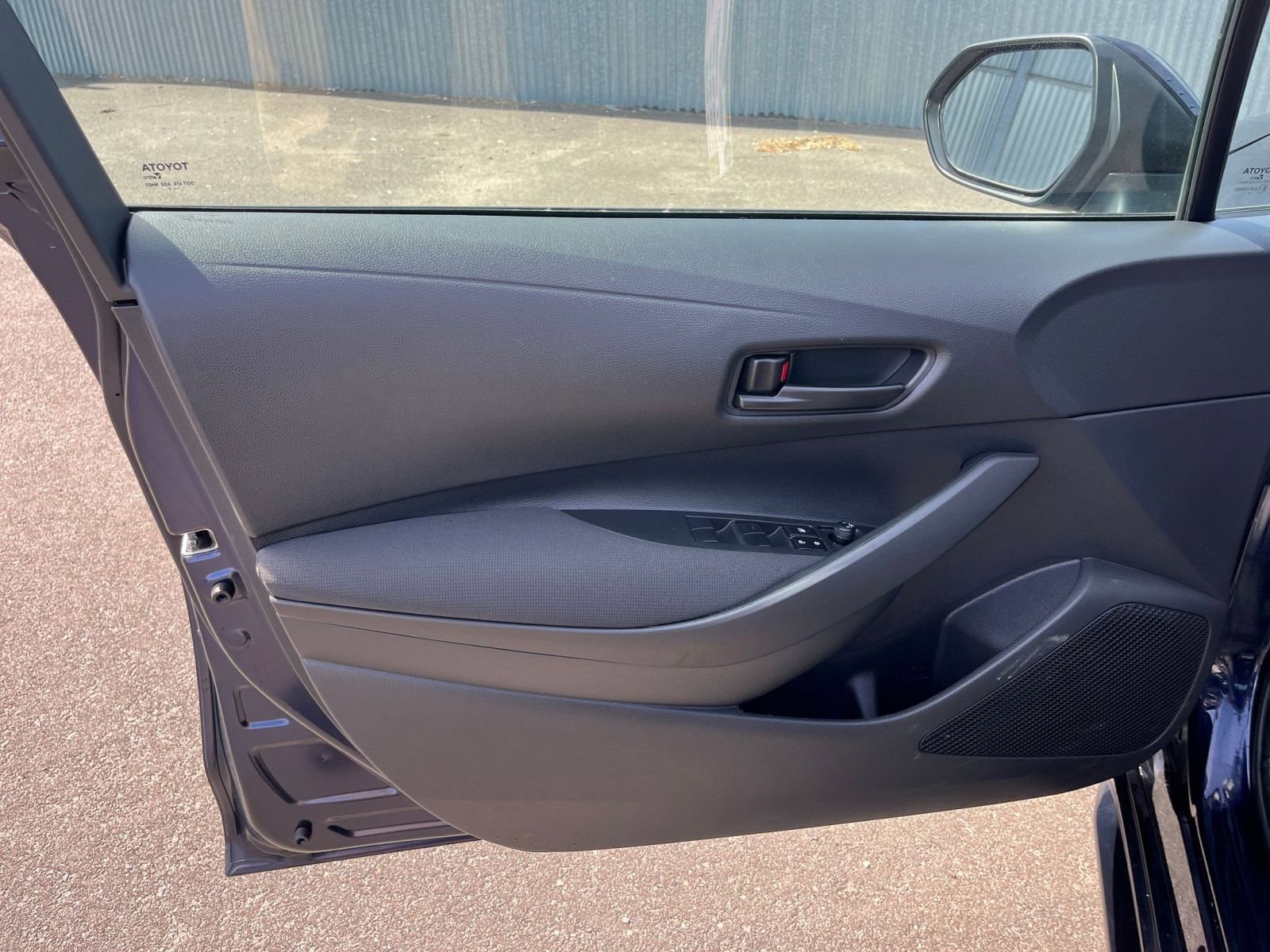 Thumbnail: 2025 Toyota Corolla - 18