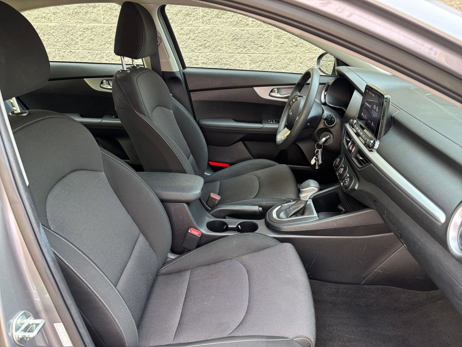 Thumbnail: 2024 Kia Forte - 27