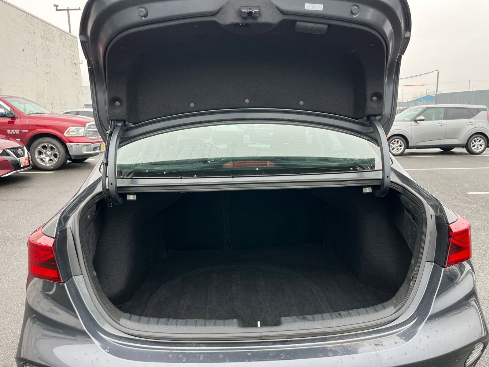 Thumbnail: 2024 Kia Forte - 29